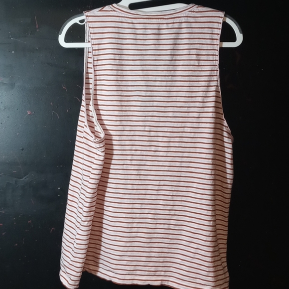 Striped tank top with pocket - Picture 6 of 7